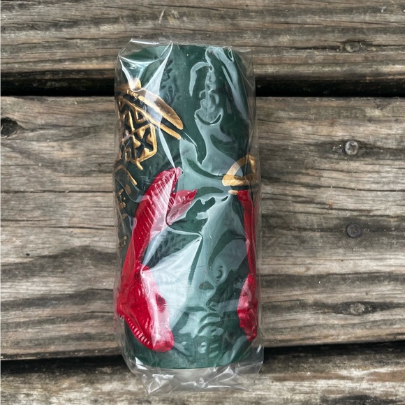 VINTAGE HOLIDAY SET OF 3 PILLAR CANDLES ETCHED BEAUTIES - Picture 11 of 13